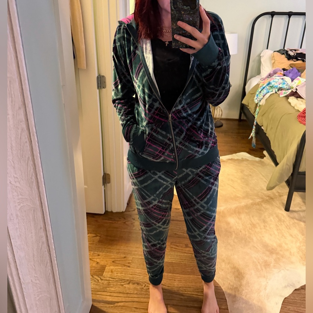 Velour Zip-Up Hoodie and Joggers bundle size M